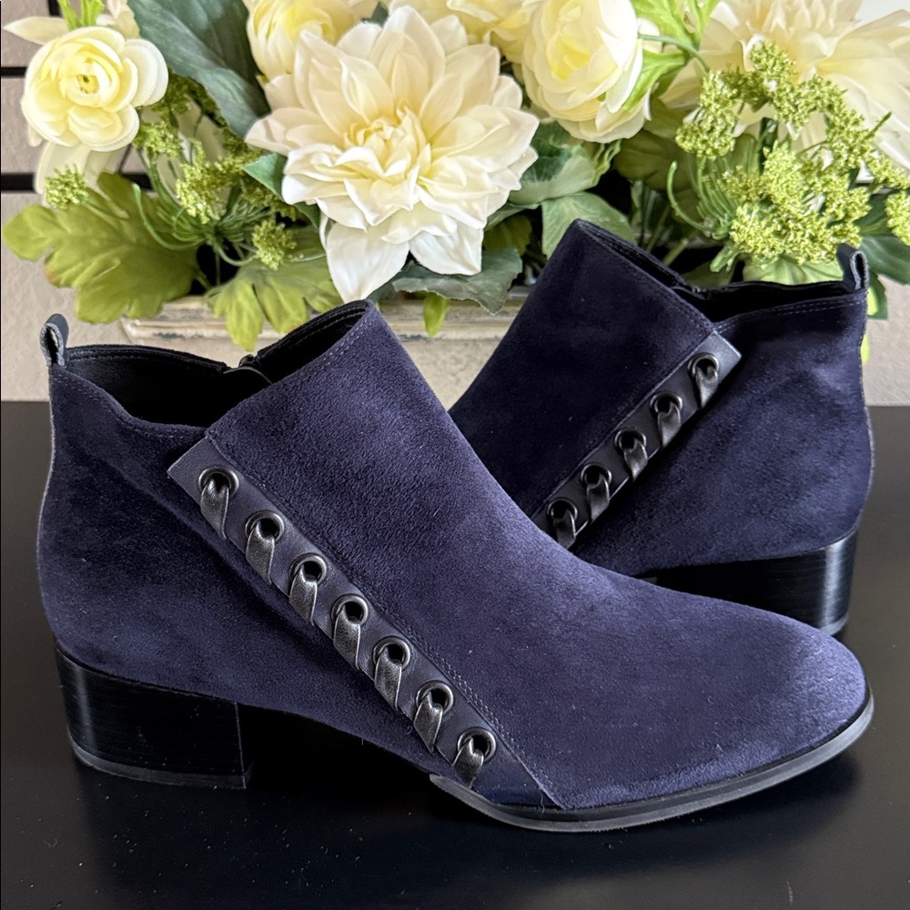 Donald Pliner Avea Suede Leather Ankle Booties